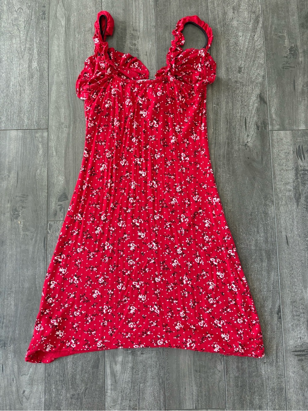 PrettyLittleThing Red Floral Ruffle Strap Mini Dress - Picture 3 of 3